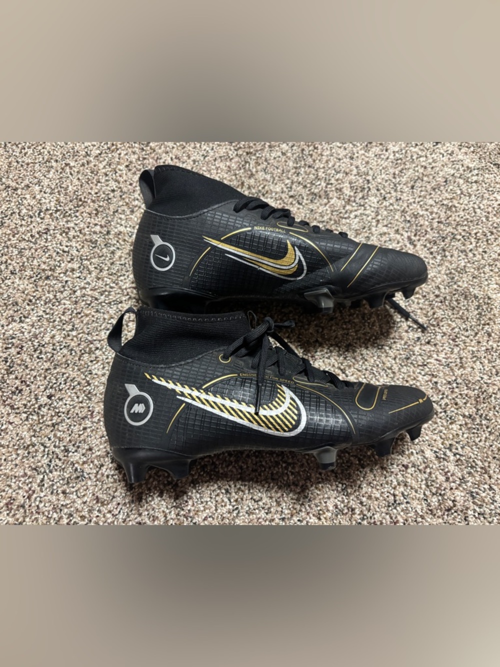 Nike Cleats Youth Black Metallic Gold Mercurial Superfly 8 Size 4.5